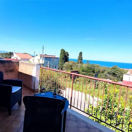 Casa Delle Camelie