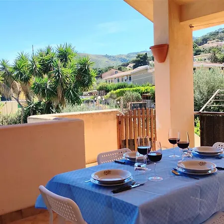 Casa Delle Camelie *