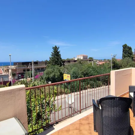 Casa Delle Camelie *